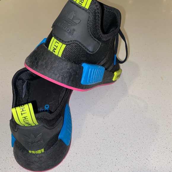 Fluorescent Burst NMDs. Size 6 women - Picture 2 of 4
